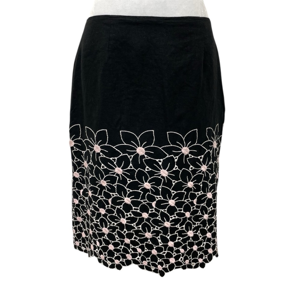Mac & Jac Y2K Black Floral Embroidered Straight Knee Length Skirt